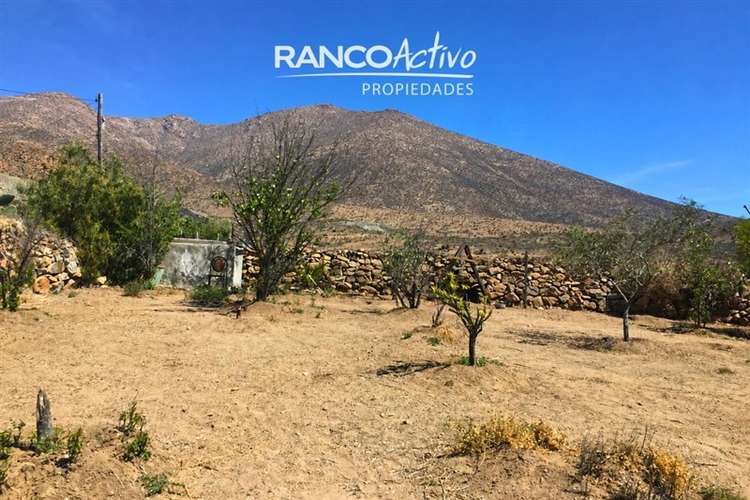 Sitio en La Higuera de 1122 m2 con Agua y Luz