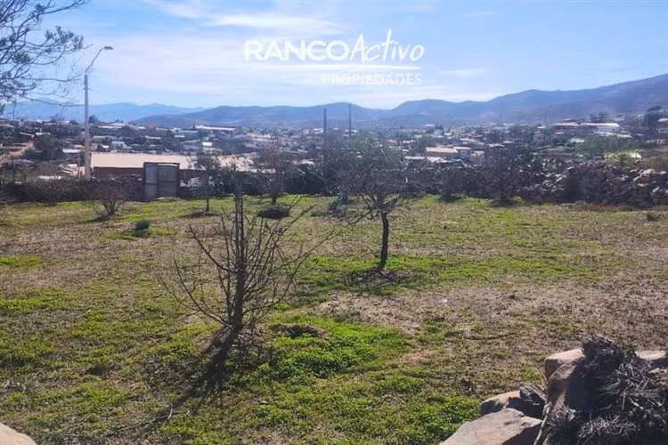 Sitio en La Higuera de 1122 m2 con Agua y Luz