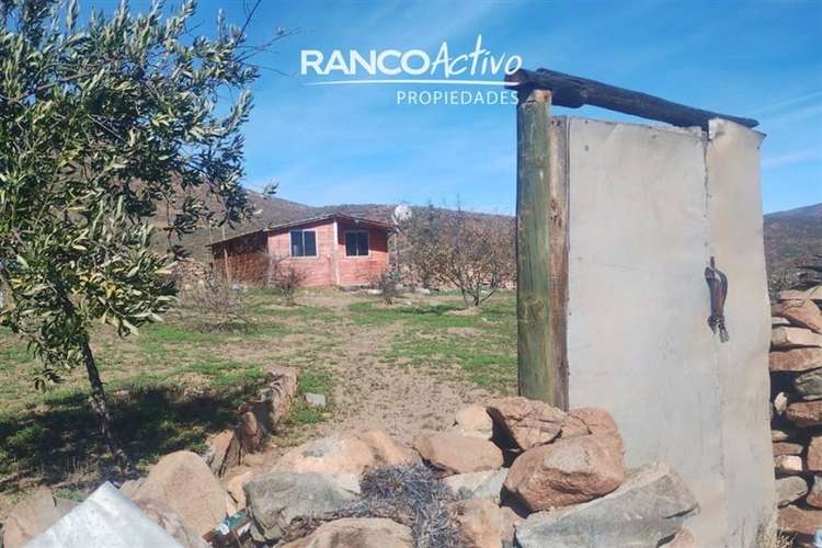 Sitio en La Higuera de 1122 m2 con Agua y Luz