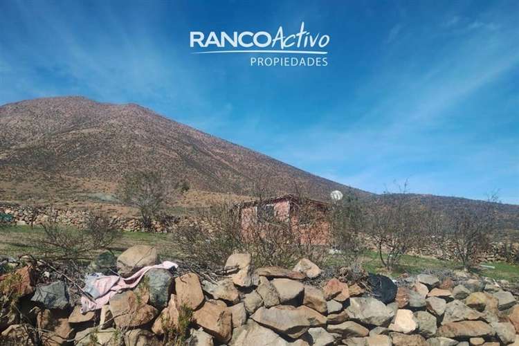 Sitio en La Higuera de 1122 m2 con Agua y Luz