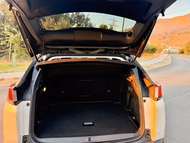 PEUGEOT 3008 ALLURE BLUEHDI 
