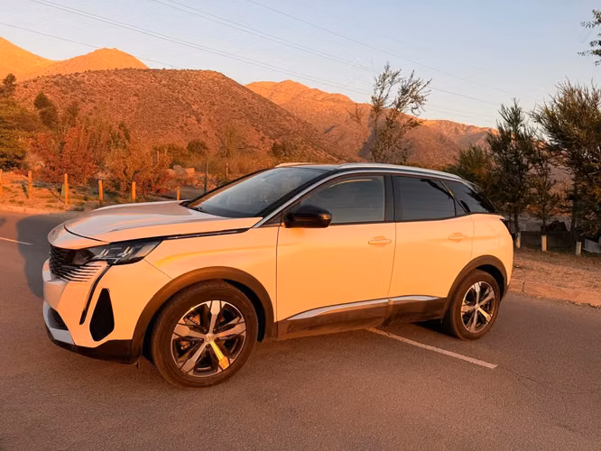 PEUGEOT 3008 ALLURE BLUEHDI 