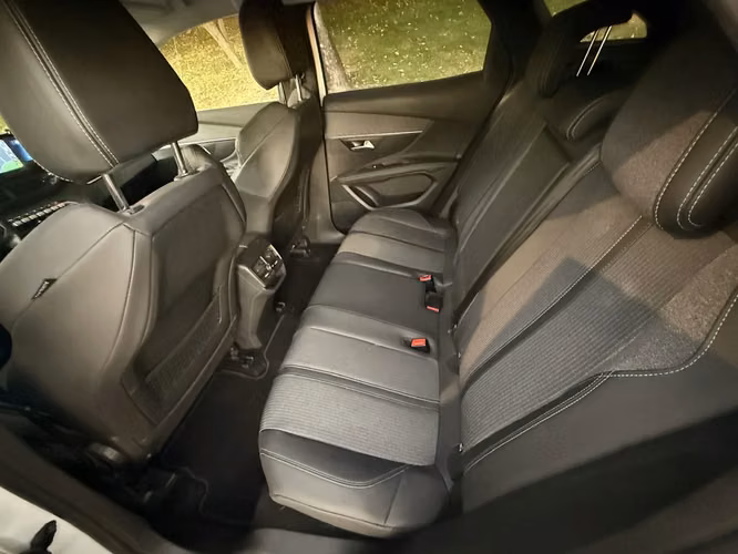 PEUGEOT 3008 ALLURE BLUEHDI 
