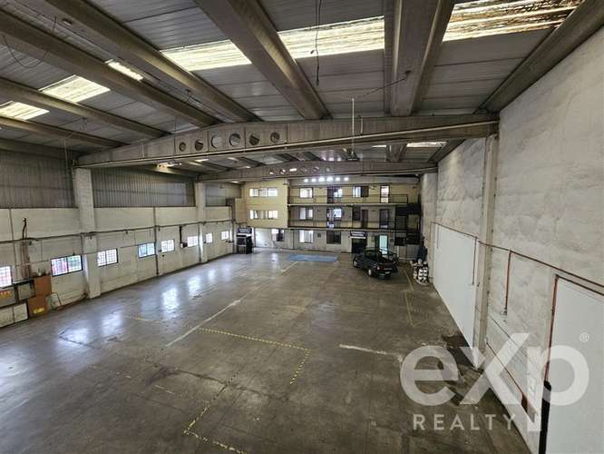 Conjunto de Oficinas con Bodega en arriendo en Santiago