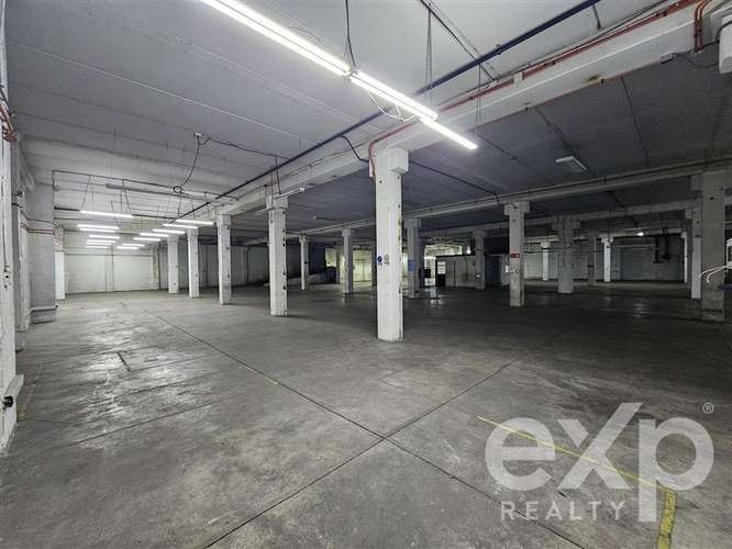 Conjunto de Oficinas con Bodega en arriendo en Santiago