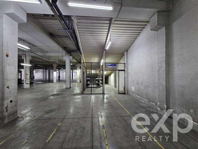 Conjunto de Oficinas con Bodega en arriendo en Santiago