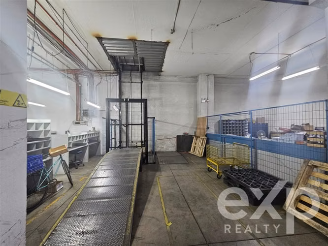 Conjunto de Oficinas con Bodega en arriendo en Santiago