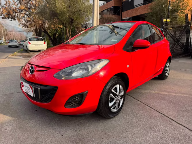 MAZDA 2 SPORT 1.5 MEC SOLO 100.000 KM VER EN LAS CONDES 2015