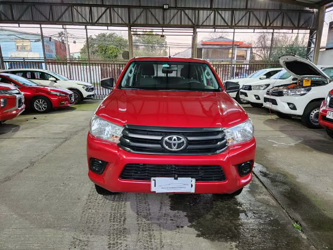 TOYOTA HILUX 4X4 FULL EQUIPO, RECIBO VEHICULOS - Imagen 5