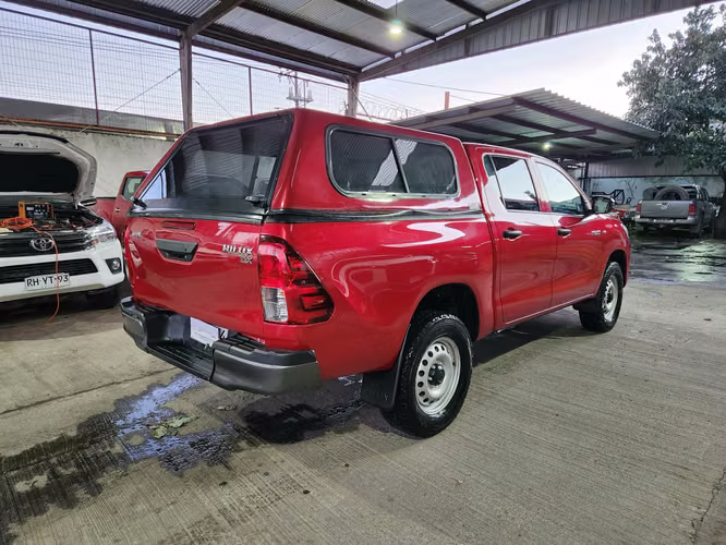 TOYOTA HILUX 4X4 FULL EQUIPO, RECIBO VEHICULOS - Imagen 9