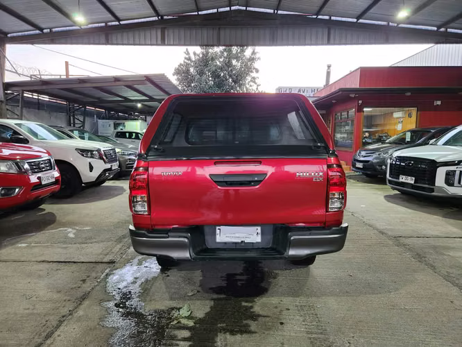 TOYOTA HILUX 4X4 FULL EQUIPO, RECIBO VEHICULOS - Imagen 12