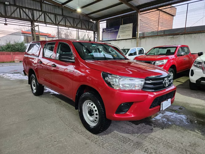 TOYOTA HILUX 4X4 FULL EQUIPO, RECIBO VEHICULOS - Imagen 3