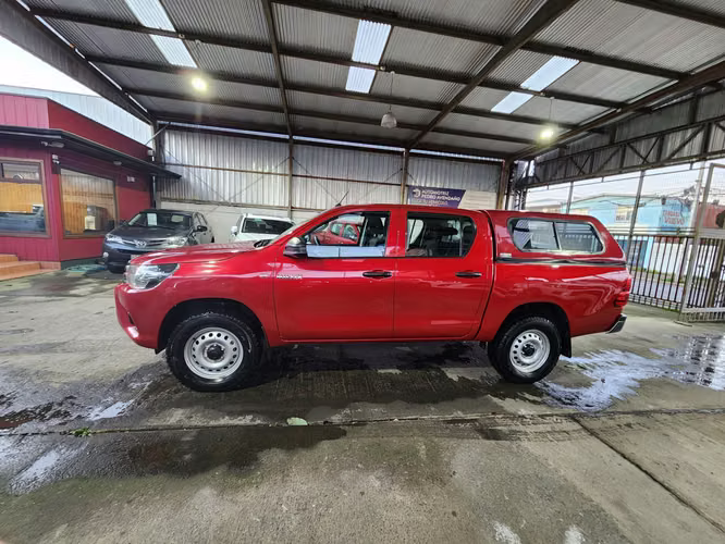 TOYOTA HILUX 4X4 FULL EQUIPO, RECIBO VEHICULOS - Imagen 6