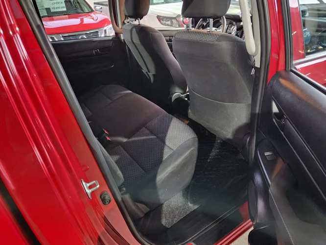 TOYOTA HILUX 4X4 FULL EQUIPO, RECIBO VEHICULOS - Imagen 18