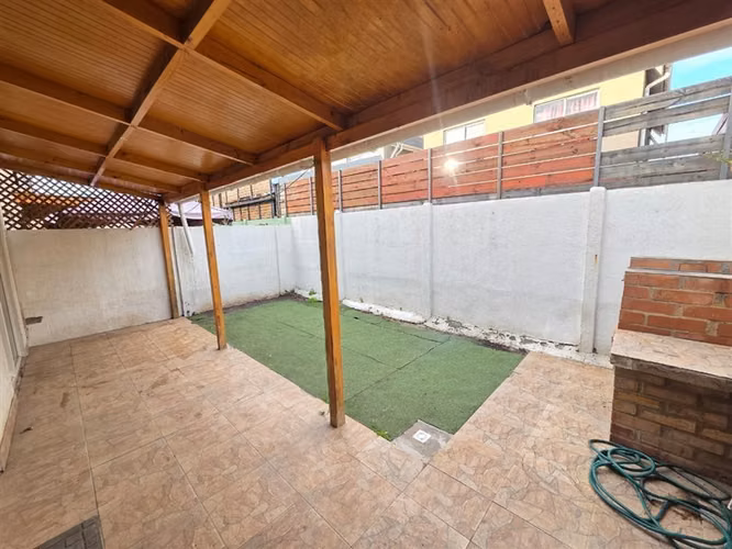 Casa en arriendo de 3 dorm. en Puente Alto