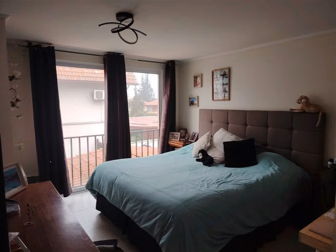 Casa en venta de 4 dorm. en Huechuraba