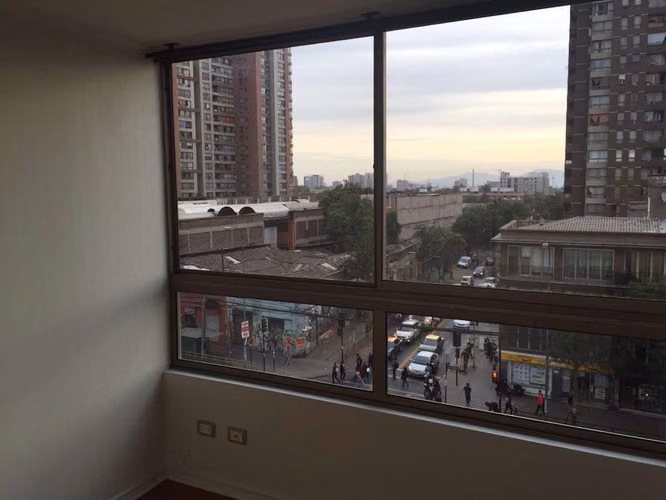 ¡Arrienda su dueño! Departamento 1D a pasos de Metro Hospitales - Imagen 5