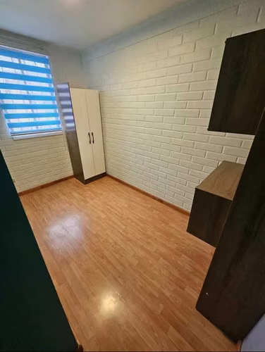 Casa Moderna con Amplio Jardín (178434)