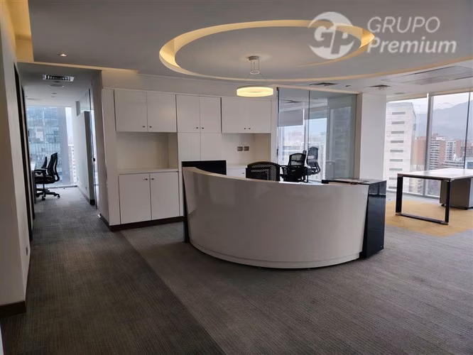 OFICINA EN ARRIENDO EDIFICIO QUANTUM LAS CONDES
