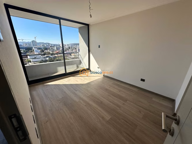Departamento en arriendo c/ estacionamiento en Centro de Concepción