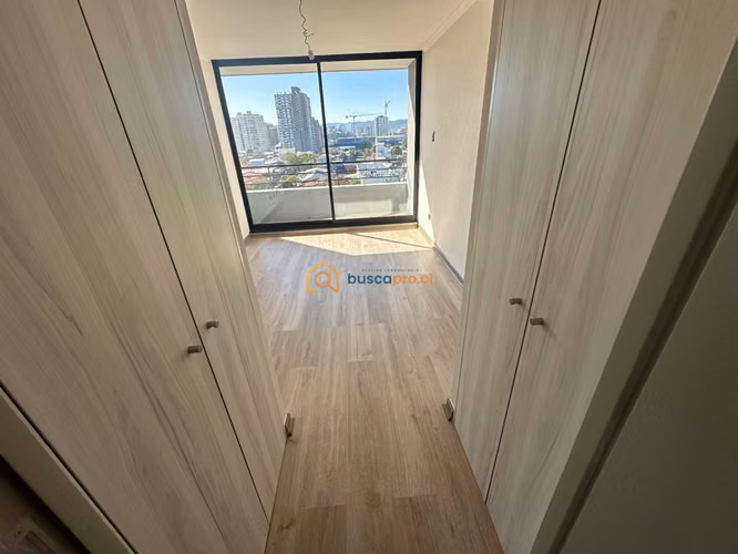 Departamento en arriendo c/ estacionamiento en Centro de Concepción