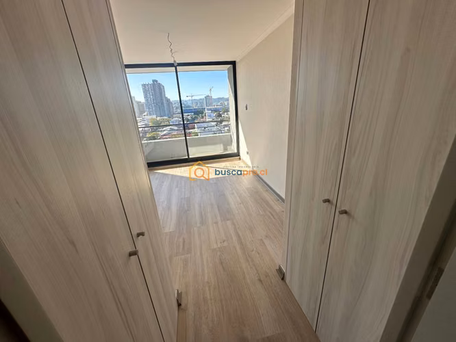 Departamento en arriendo c/ estacionamiento en Centro de Concepción