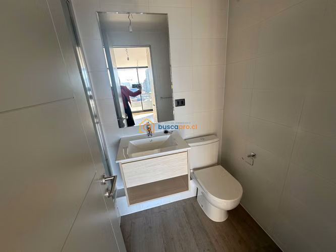 Departamento en arriendo c/ estacionamiento en Centro de Concepción