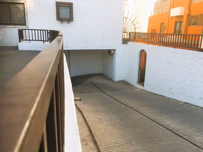 Arriendo departamento en Reñaca. un dormitorio, am - Imagen 2