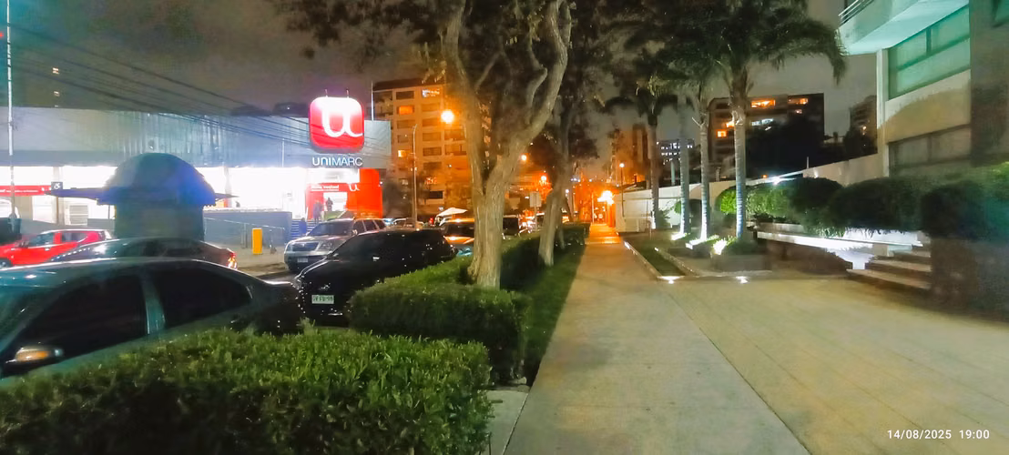 Vendo exclusivo departamento  sector Poniente de V