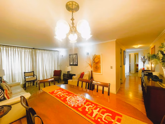 Vendo exclusivo departamento  sector Poniente de V