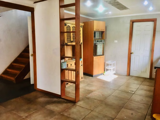 Vendo casa, centro de Quillota, gran patio.