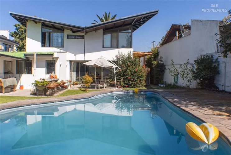 Casa en venta de 5 dorm. en Vitacura - Imagen 4