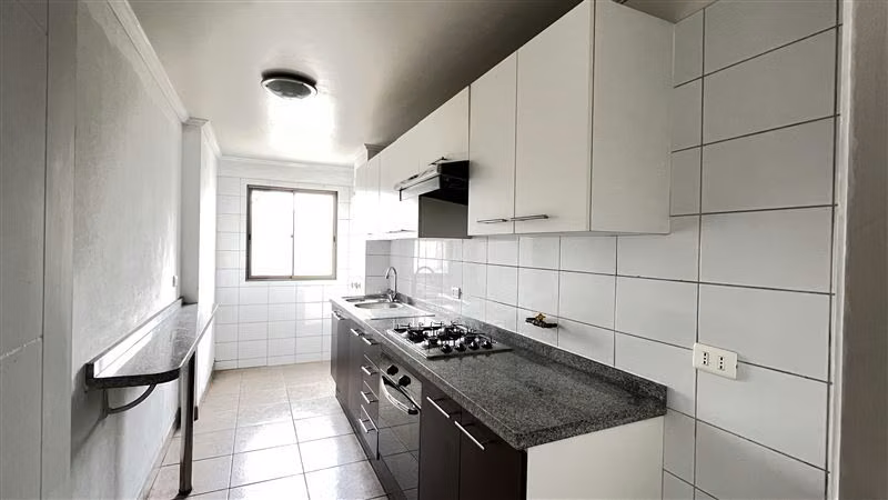 Arriendo 4 Dormitorios. 2 B. Metro Mirador. Mall Cenco