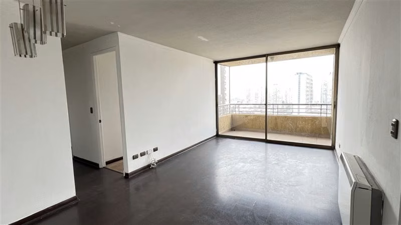 Arriendo 4 Dormitorios. 2 B. Metro Mirador. Mall Cenco