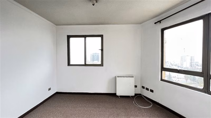 Arriendo 4 Dormitorios. 2 B. Metro Mirador. Mall Cenco