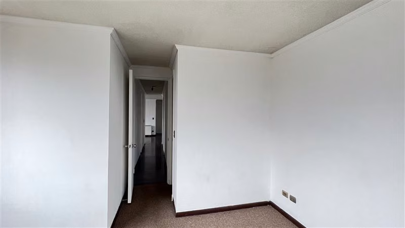 Arriendo 4 Dormitorios. 2 B. Metro Mirador. Mall Cenco