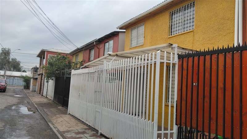 Casa de 4 dormitorios regularizada en Puente Alto - Imagen 2