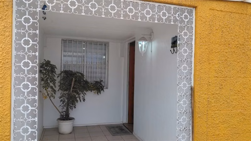 Casa de 4 dormitorios regularizada en Puente Alto
