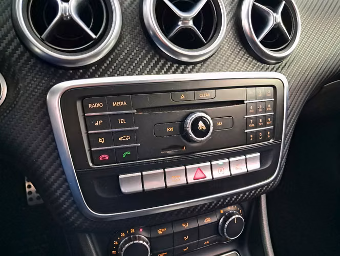 MERCEDES-BENZ A200 D 2.1 AUT 2016