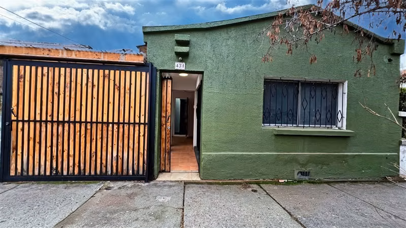 CASA Entre Av. Recoleta y ESalto