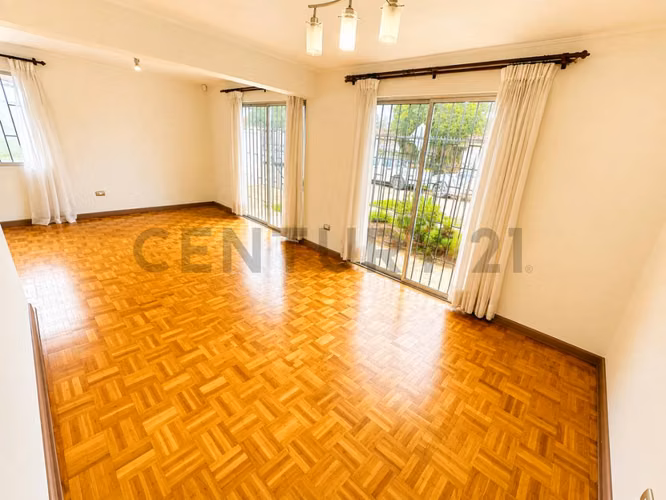 Se vende amplia casa Areyuna en La Serena