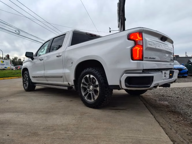 CHEVROLET SILVERADO HIGH COUNTRY 3.0 AUT 4X4 2022
