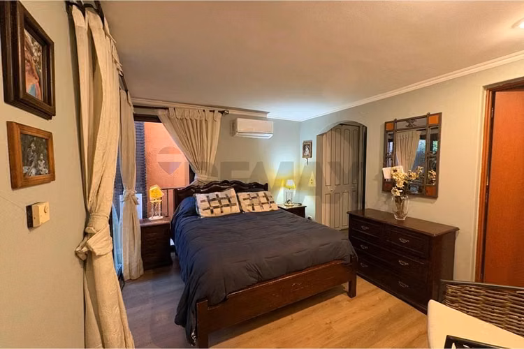 Casa familiar en exclusivo sector peñalolén