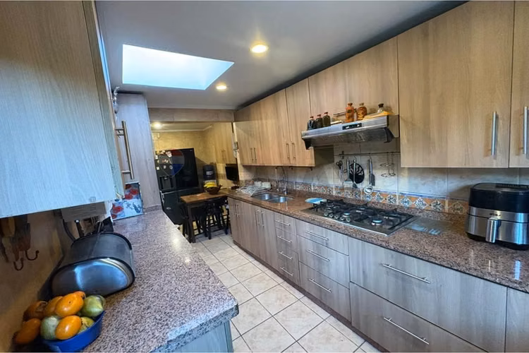 Casa familiar en exclusivo sector peñalolén