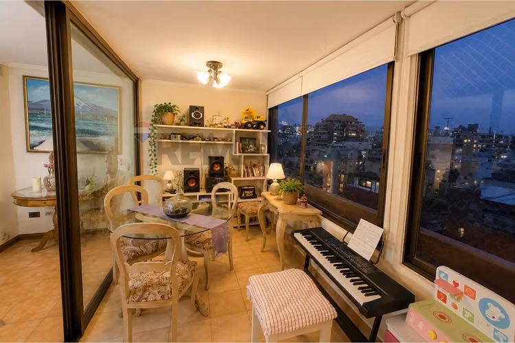 Penthouse exclusivo con acceso directo.