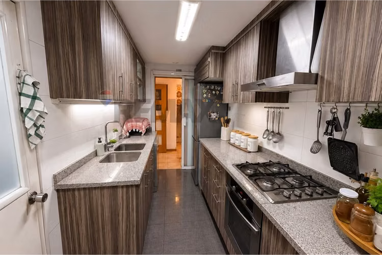 Penthouse exclusivo con acceso directo.