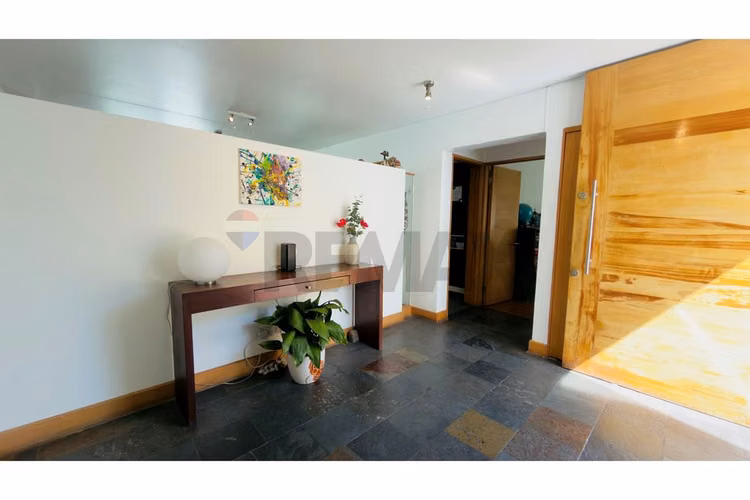 Precio cyber uf16.690 /casa en condominio seguro