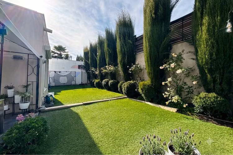 Precio cyber uf16.690 /casa en condominio seguro