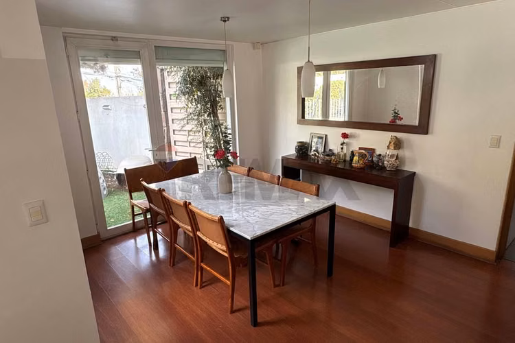 Precio cyber uf16.690 /casa en condominio seguro