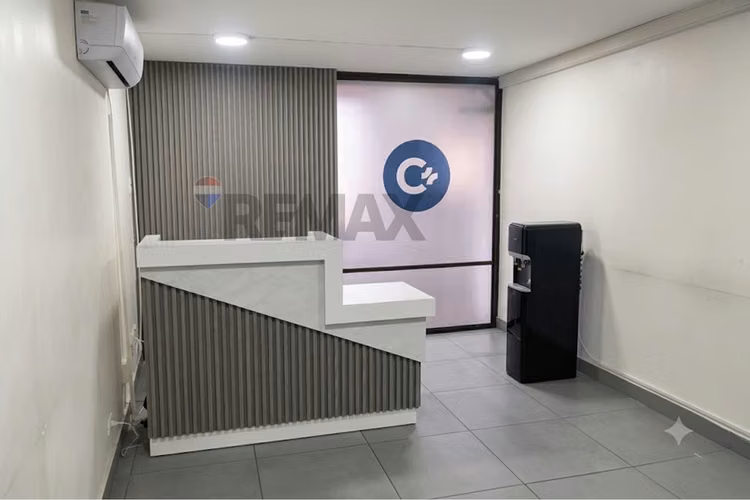 Oficina comercial edificio panorámico